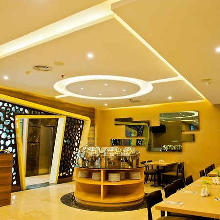 Biz Hotel Batam Нагоя Екстериор снимка