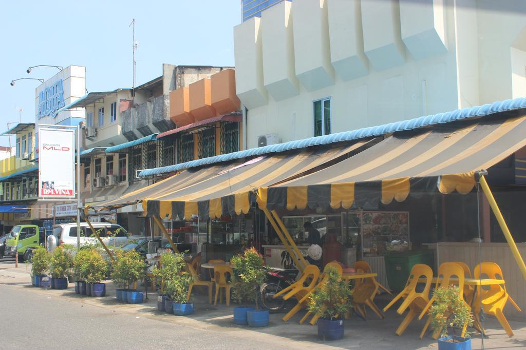 Biz Hotel Batam Нагоя Екстериор снимка