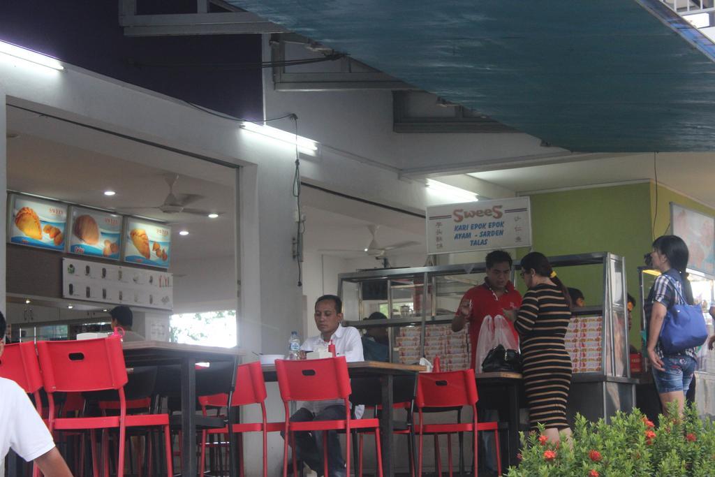 Biz Hotel Batam Нагоя Екстериор снимка