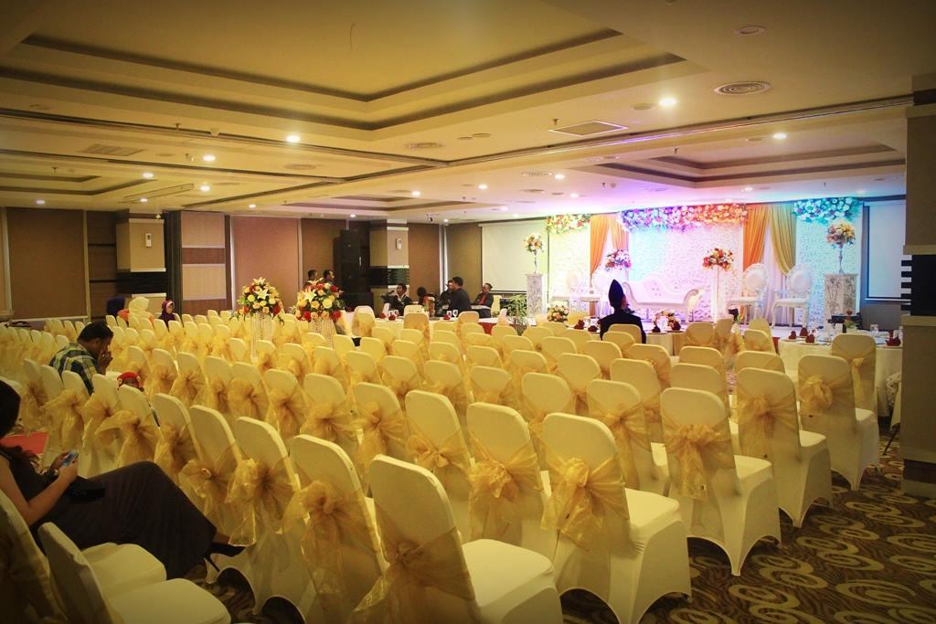 Biz Hotel Batam Нагоя Екстериор снимка