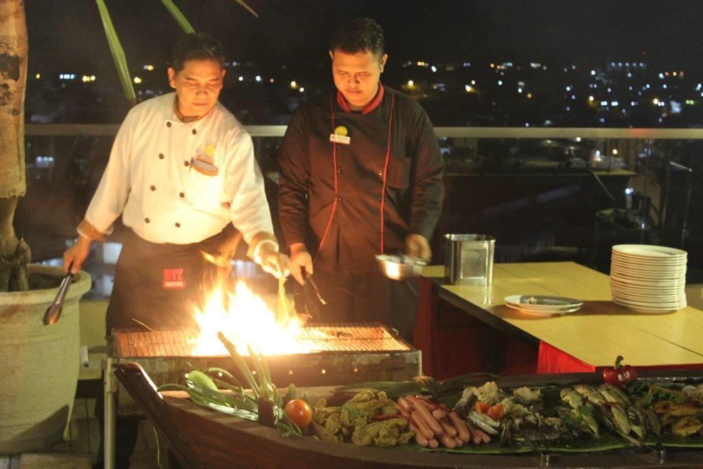 Biz Hotel Batam Нагоя Екстериор снимка